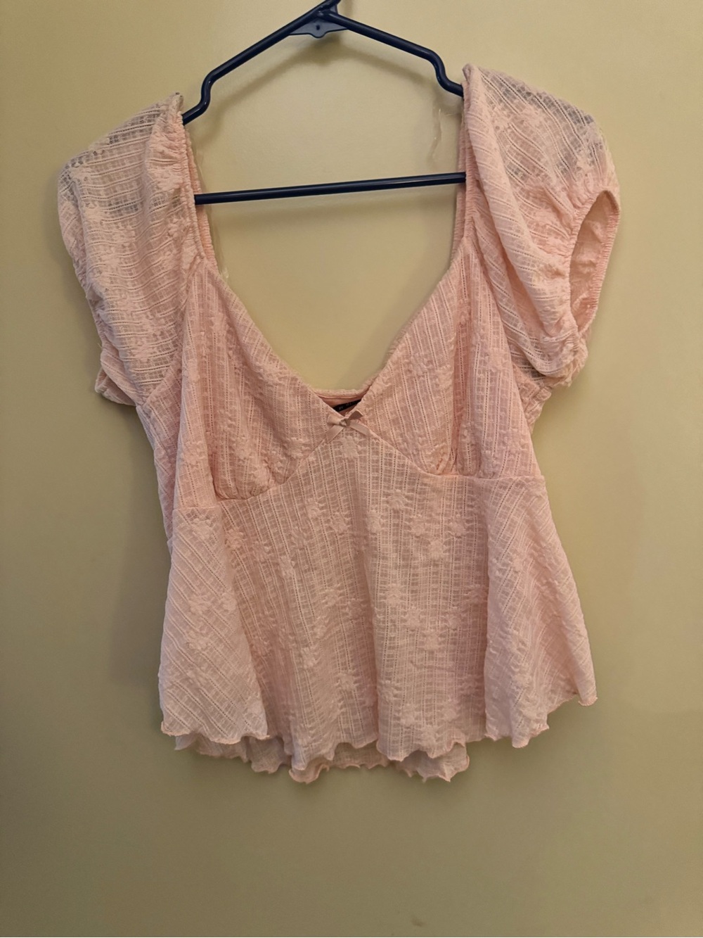 H+H By Heart & Hips Peach Textured V-Neck Top